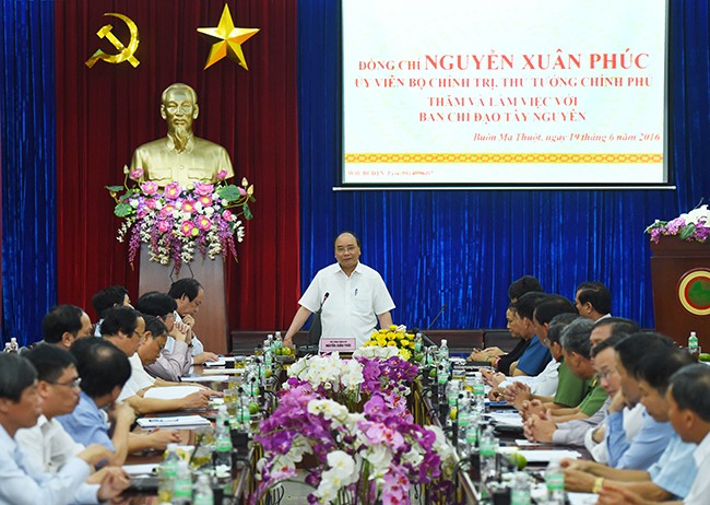 Nguyen Xuan Phuc travaille avec le comité en charge du Tay Nguyen - ảnh 1